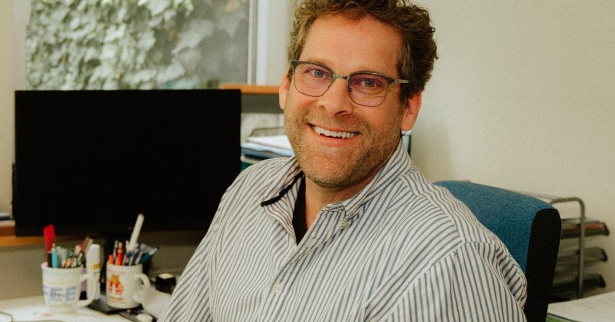Portraitfoto von Johannes Wischerhoff